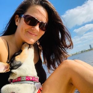 Meet your Posher, Pam